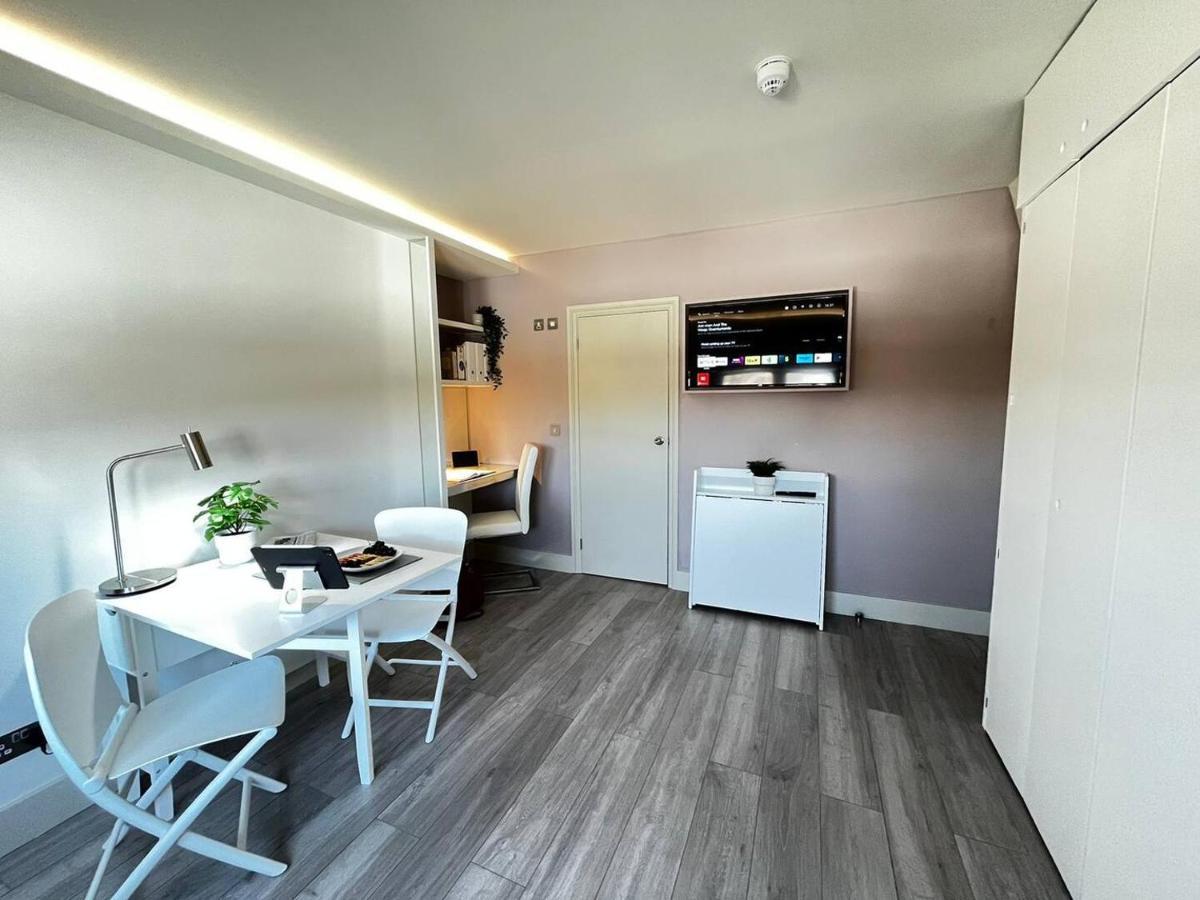 Apt 12 Luxury Living Chic Studio Steps From Beach Brighton Екстер'єр фото