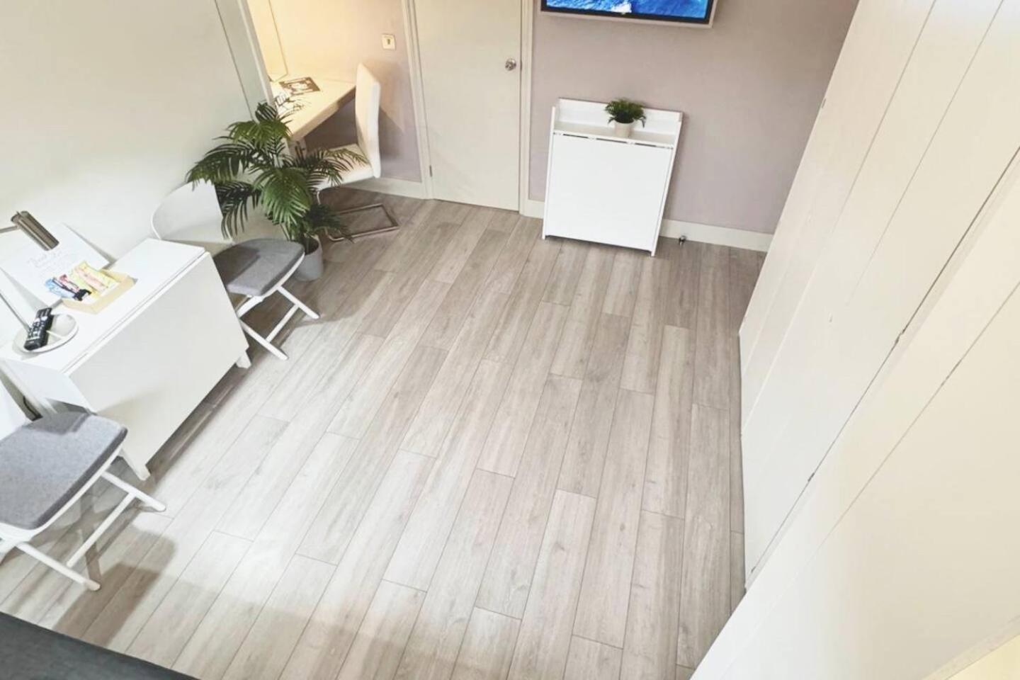 Apt 12 Luxury Living Chic Studio Steps From Beach Brighton Екстер'єр фото