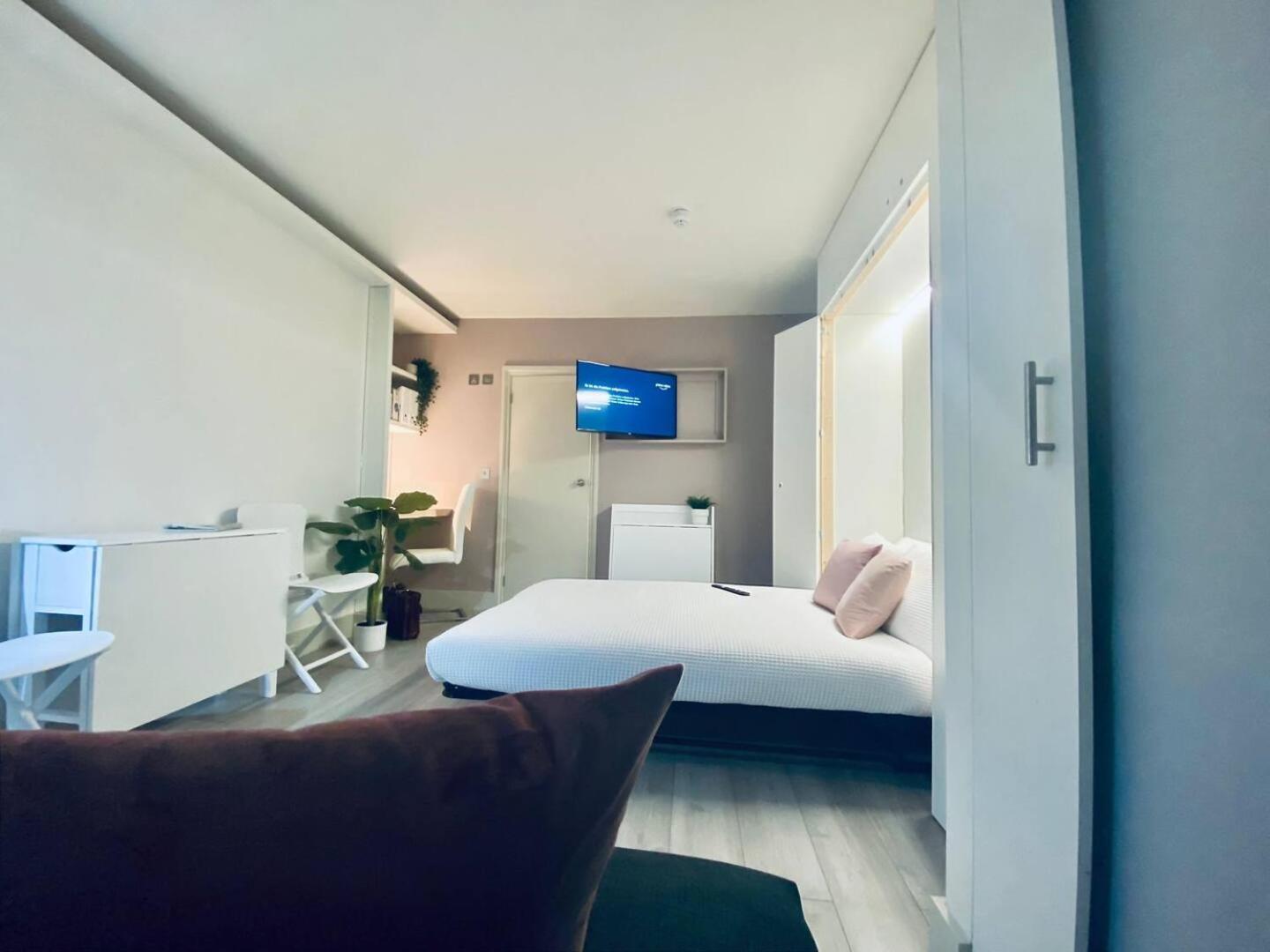 Apt 12 Luxury Living Chic Studio Steps From Beach Brighton Екстер'єр фото